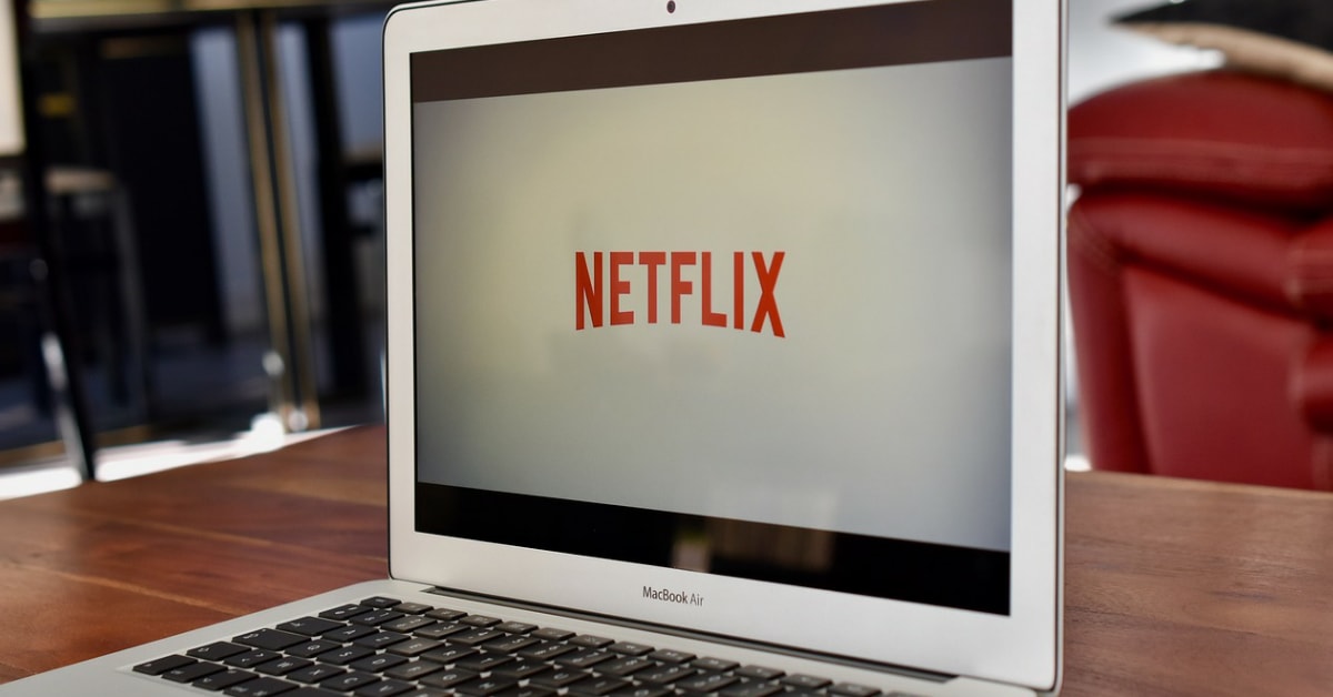 how to download a movie from netflix on laptop